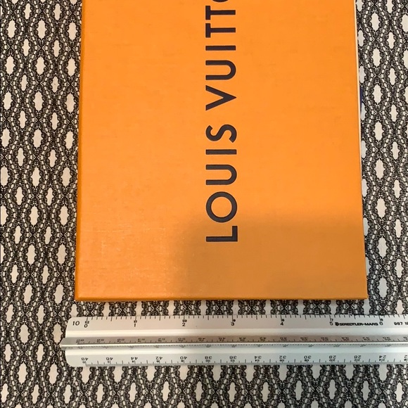 Louis Vuitton empty box - Picture 4 of 5